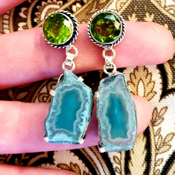 New Peridot and Agate Druzy 925 Silver Stud Earrings. - Picture 4 of 11
